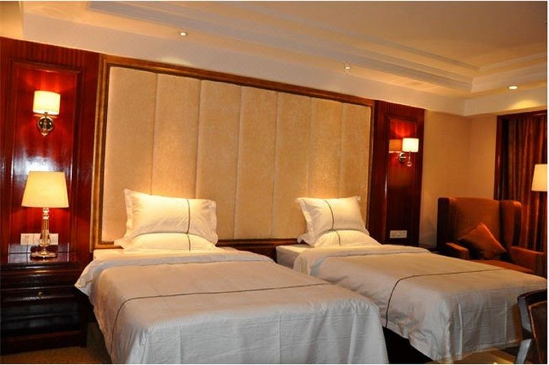 Borman Hotel Guangzhou Panyu Qiaonan Aoyuan Plaza Buitenkant foto
